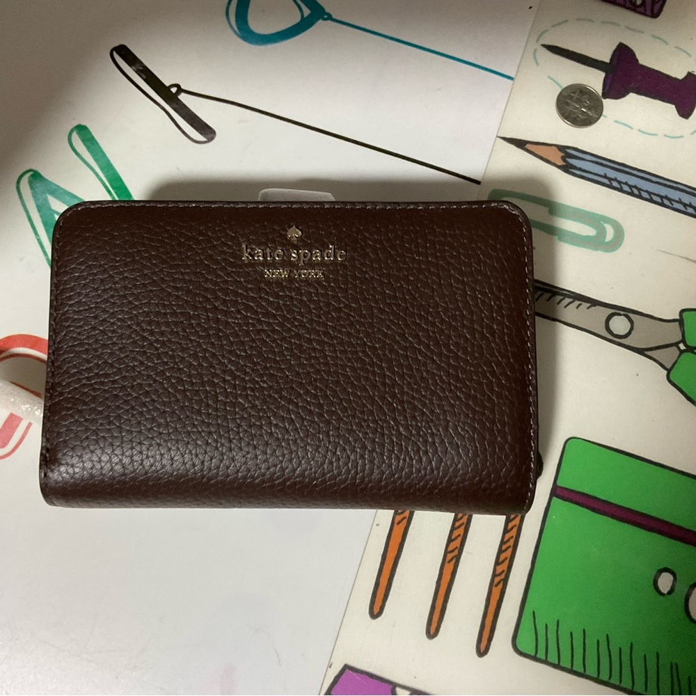 kate spade brown pebbled leather zip wallet with gold logo
